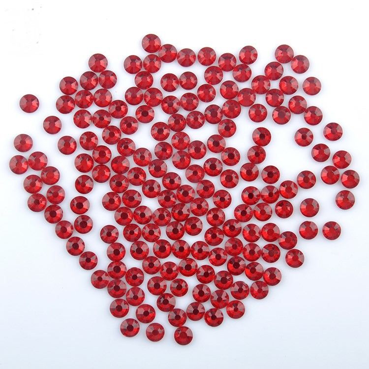 Rote lose bleifreie Bergkristalle für T-Shirt/Iphone-Rechtssache 1.47-1.5mm